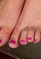 Alicia shows off her pretty feet and pink sweet meat, Alicia Stylez (ali075) ATK Archives: Alicia Stylez (Alicia shows off her pretty feet and pink sweet meat)