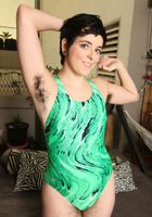 Hairy Harley spreads her bush, Harley Hex (har015) ATK Natural & Hairy: Harley Hex (Hairy Harley spreads her bush)