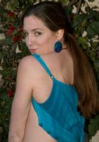 sexy amateur Jessica strips outside and shows off her petite tits, Jessica (jes032) ATK Archives: Jessica (sexy amateur Jessica strips outside and shows off her petite tits)