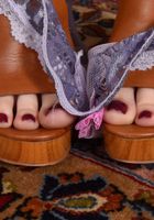 Piper spreads her toes and hot young holes., Piper Perri (pip007) ATK Galleria: Piper Perri (Piper spreads her toes and hot young holes.)
