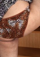 Exotic and hairy Rani spreads her bush, Rani (ran010) ATK Natural & Hairy: Rani (Exotic and hairy Rani spreads her bush)